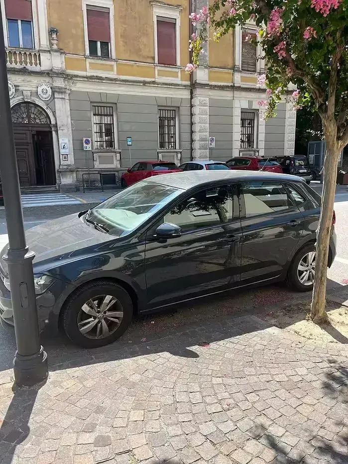 Usata VW Polo 95 CV (69 kW) 2018 Grigio Utilitaria