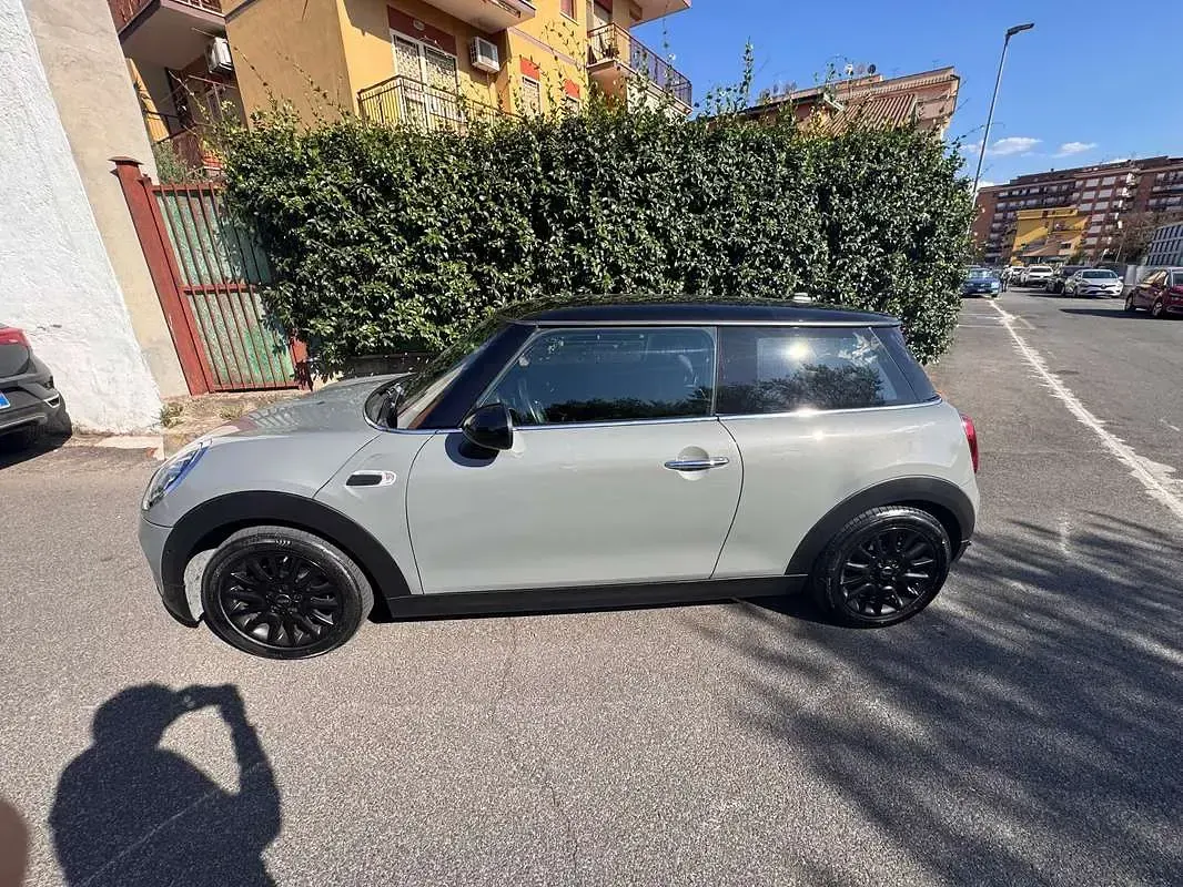 Usata Mini Cooper D 116 CV (85 kW) 2019 Grigio Utilitaria
