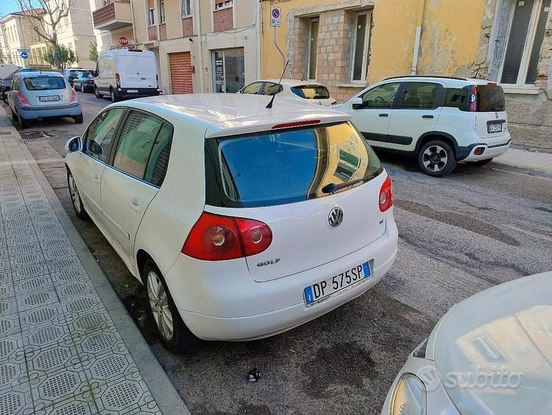Usata VW Golf V 2008 Bianco Utilitaria