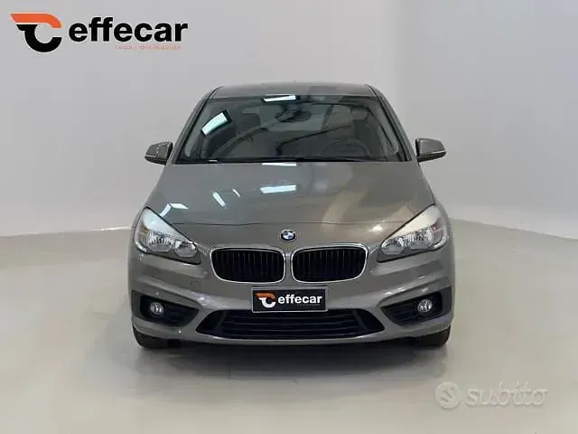 Usata BMW 218 Active Tourer Advantage 150 CV (110 kW) 2017 Grigio Monovolume