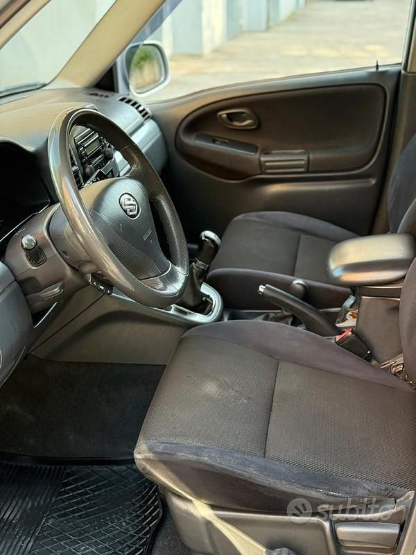 Usata Suzuki Grand Vitara 2003 Grigio Station wagon