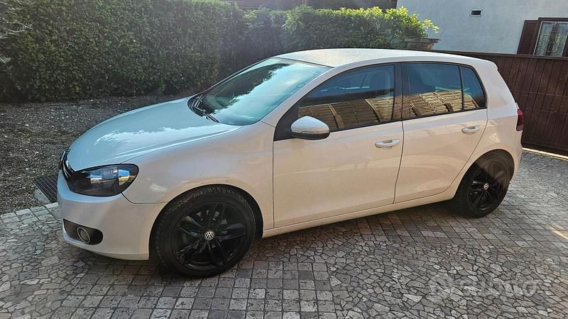 Bianco Usata 2009 VW Golf VI Tre volumi | 7200 € (Cara) - Immagine 1/4