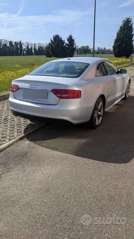 Begagnad Audi A5 170 HK (125 kW) 2011 Grå Sportkupé