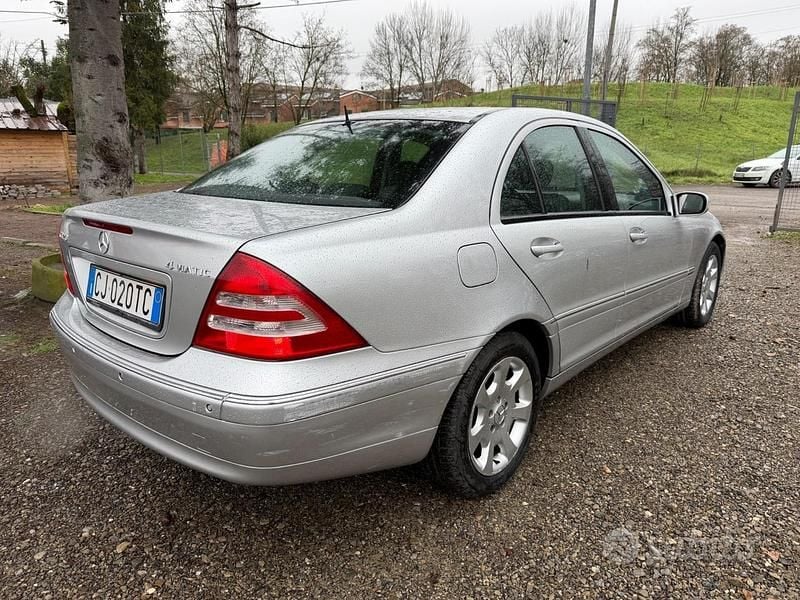 Usata Mercedes C230 Elegance 217 CV (159 kW) 2003 Grigio Berlina