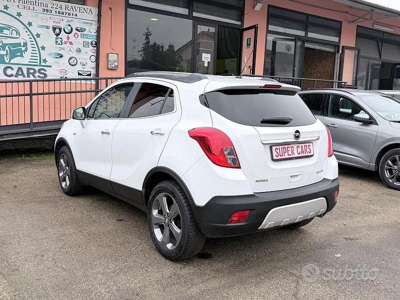 Usata Opel Mokka Cosmo 131 CV (96 kW) 2015 Bianco SUV