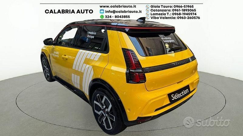 Usata Renault 5 E-Tech Iconic 110 kW (150 CV) 2024 Giallo Berlina