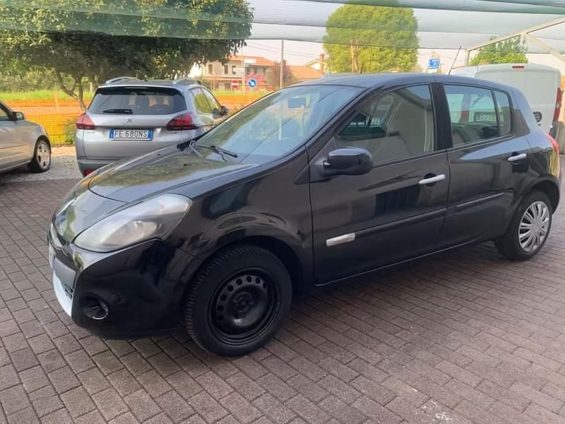 Usata Renault Clio II 74 CV (54 kW) 2011 Nero Berlina