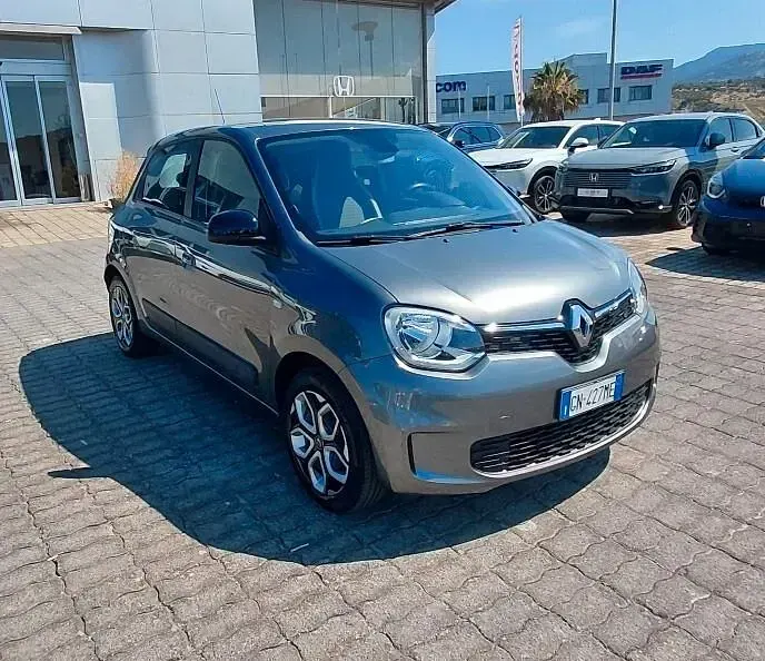 Usata Renault Twingo Techno 30 kW (42 CV) 2023 Grigio Utilitaria