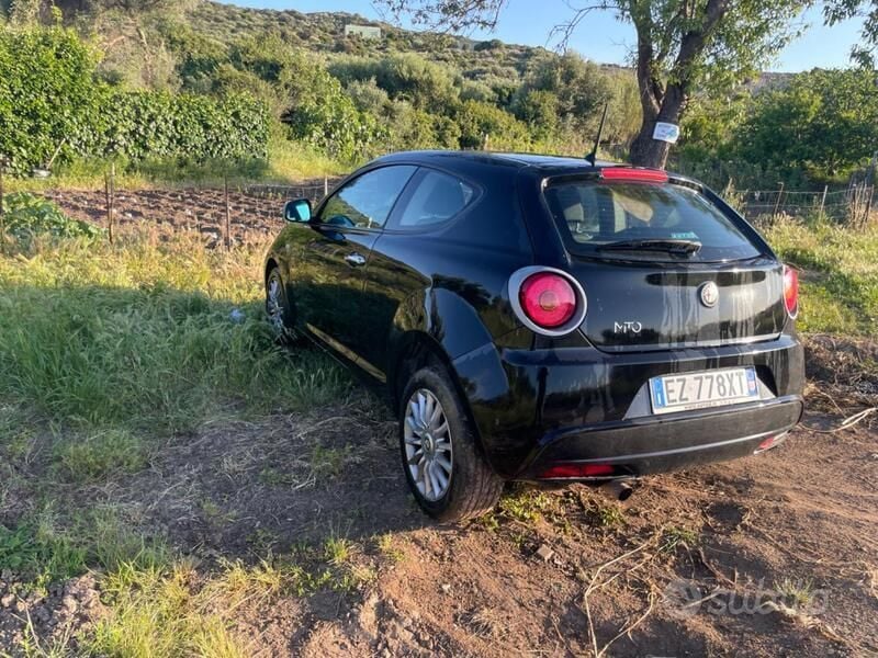 Usata Alfa Romeo MiTo 70 CV (51 kW) 2015 Nero Utilitaria