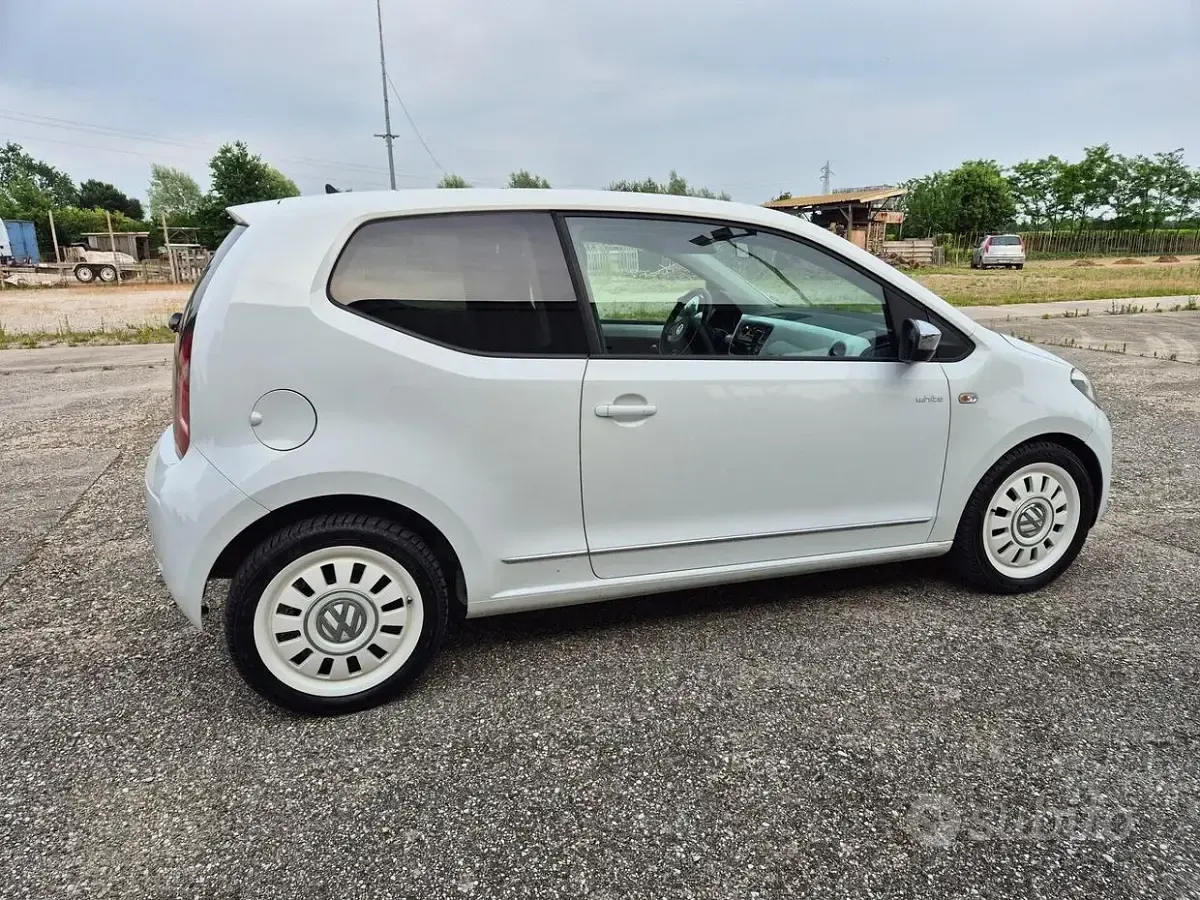 Usata VW up! 75 CV (55 kW) 2012 Bianco Utilitaria