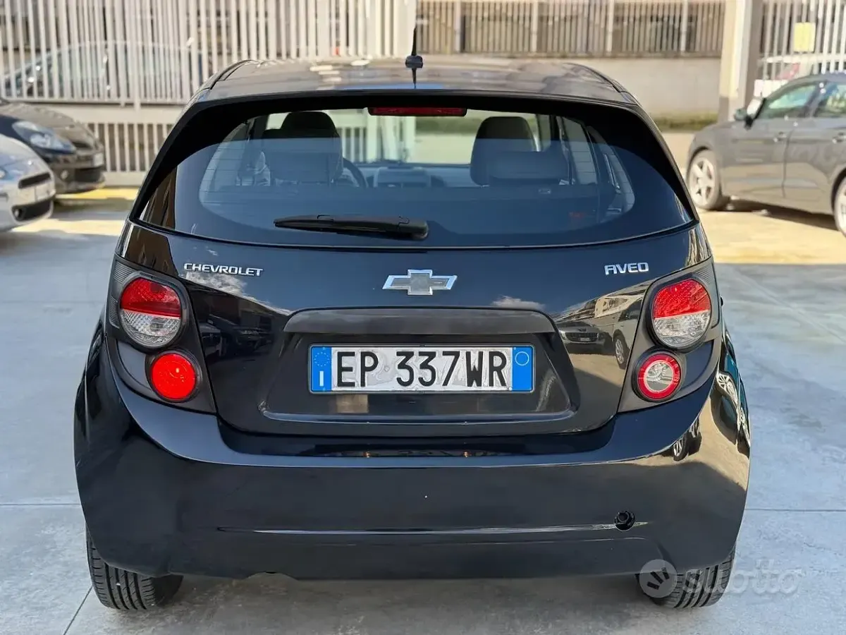 Usata Chevrolet Aveo LT 84 CV (61 kW) 2014 Nero Berlina