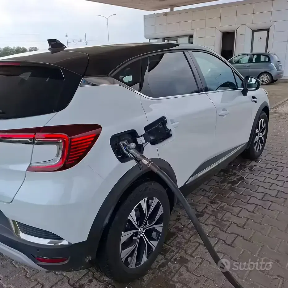 Usata Renault Captur 101 CV (74 kW) 2024 SUV