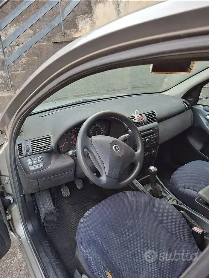 Usata Fiat Stilo 116 CV (85 kW) 2003 Grigio Berlina