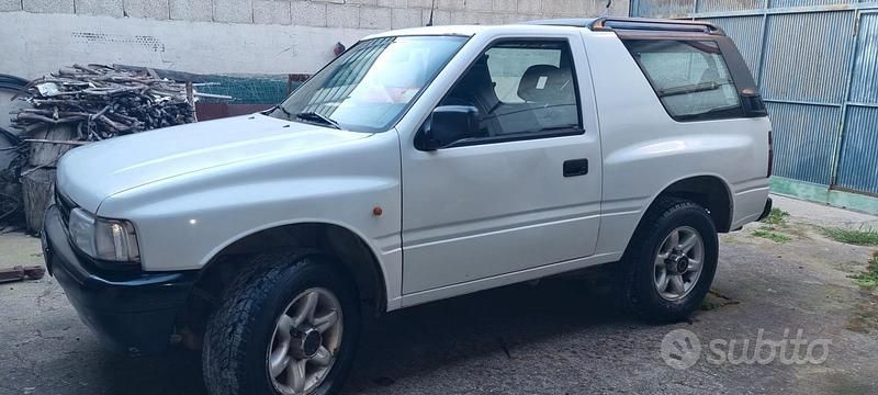 Usata Opel Frontera Sport 116 CV (85 kW) 1996 Bianco SUV