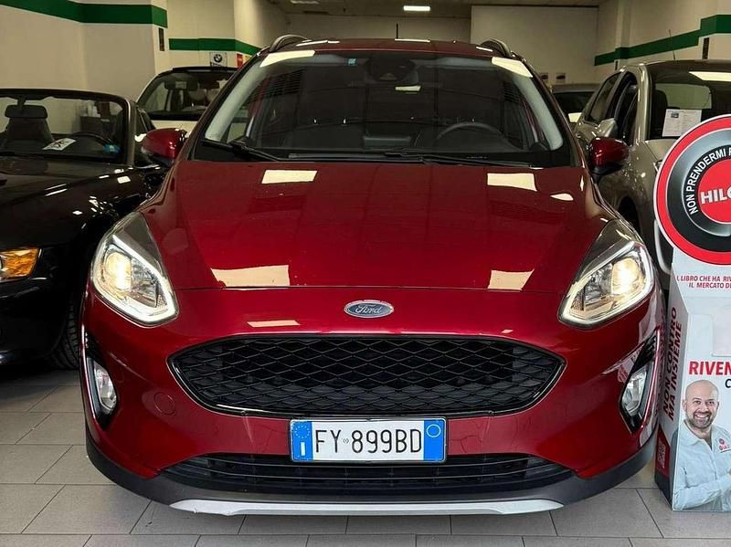 Usata Ford Fiesta Active 86 CV (63 kW) 2019 Rosso Utilitaria