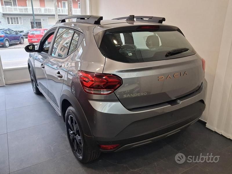 Nuova Dacia Sandero Extreme 2025 Grigio Berlina