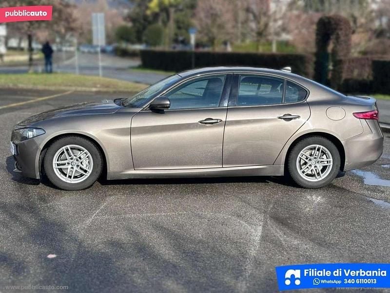 Usata Alfa Romeo Giulia Business 150 CV (110 kW) 2018 Grigio Berlina