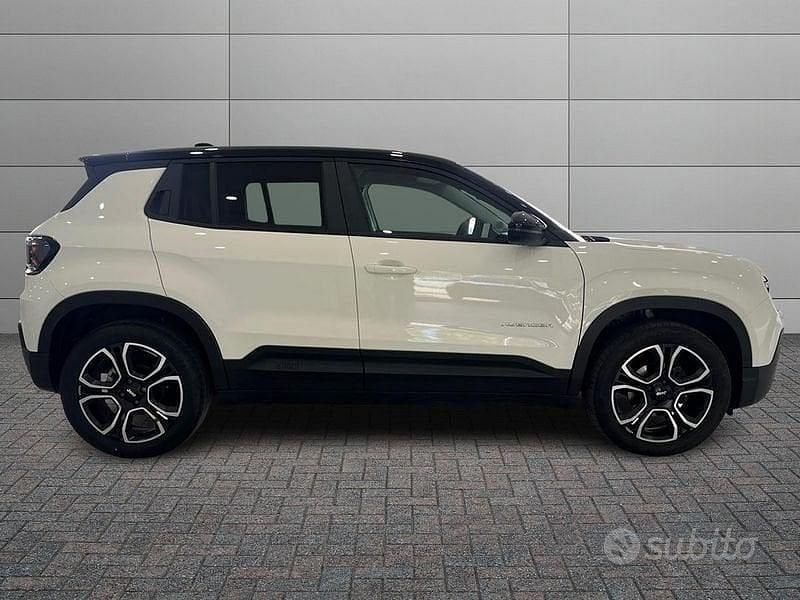 Usata Jeep Avenger Altitude 101 CV (74 kW) 2023 Bianco SUV