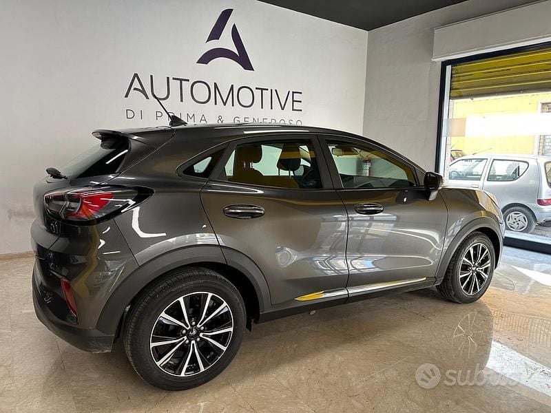 Usata Ford Puma Titanium 120 CV (88 kW) 2021 Grigio SUV
