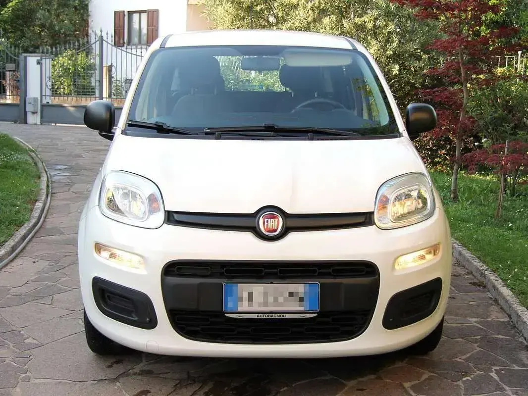 Usata Fiat Panda Easy 69 CV (50 kW) 2017 Bianco Utilitaria
