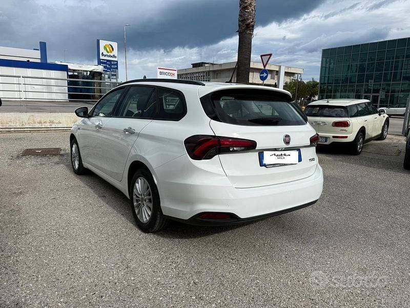 Usata Fiat Tipo Business 130 CV (95 kW) 2021 Bianco Station wagon