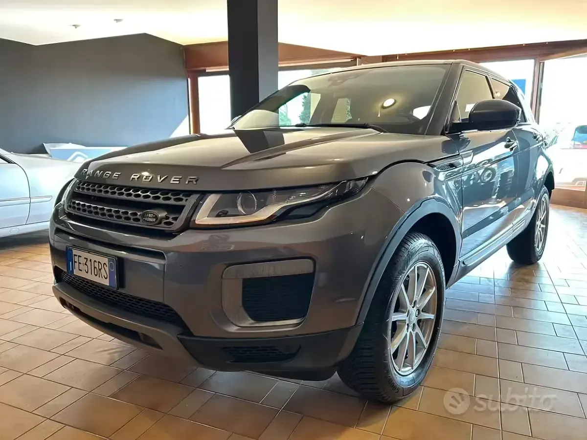 Usata Land Rover Range Rover evoque 150 CV (110 kW) 2016 Grigio SUV