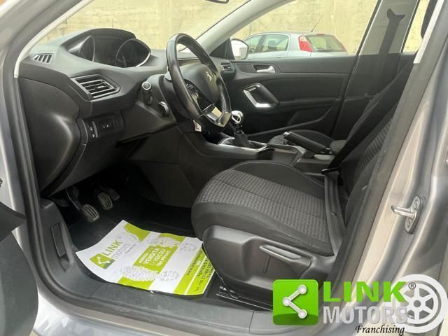 Usata Peugeot 308 120 CV (88 kW) 2017 Grigio scuro metallizzato Station wagon