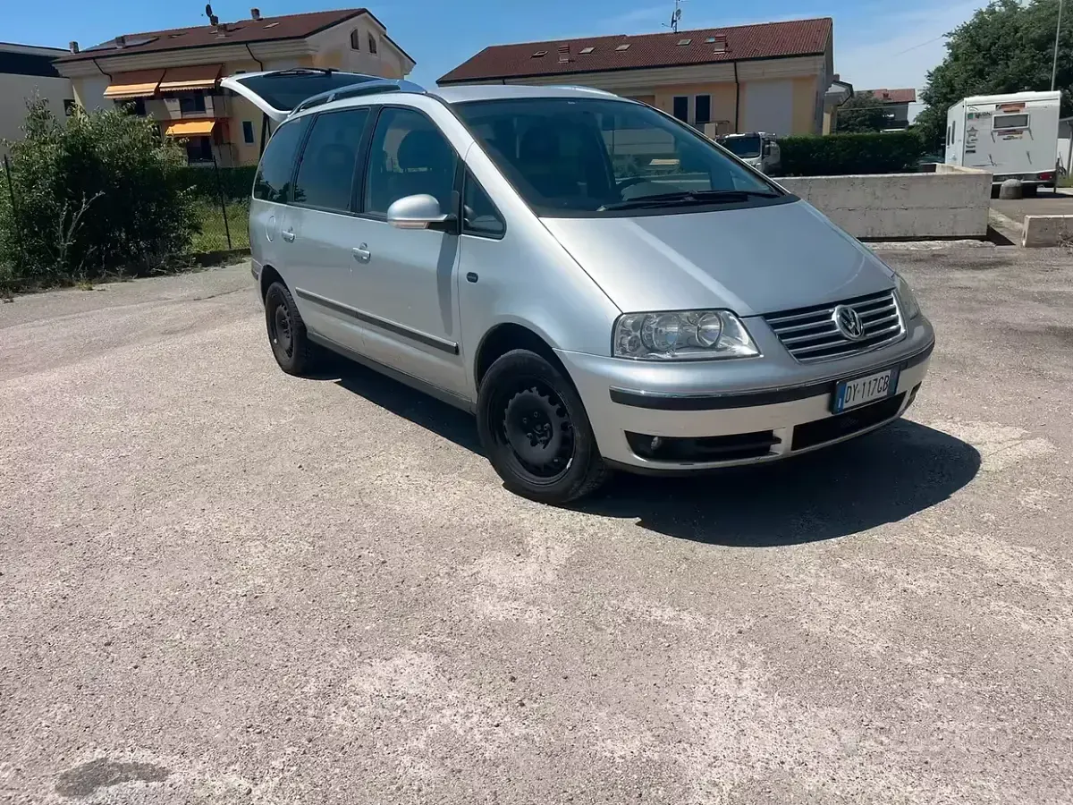 Usata VW Sharan 116 CV (85 kW) 2009 Monovolume