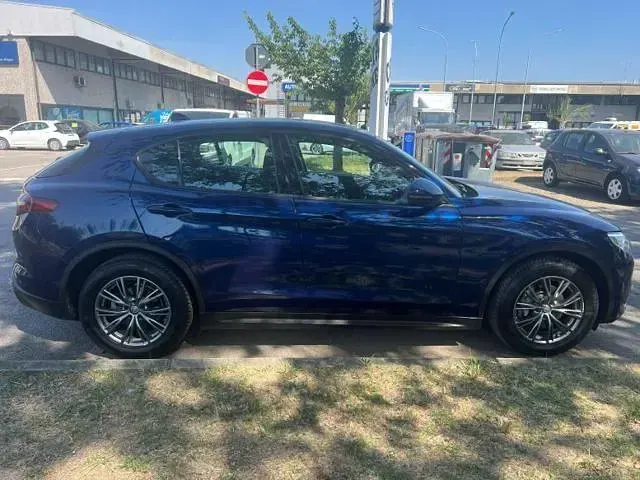 Usata Alfa Romeo Stelvio Business 160 CV (117 kW) 2019 Blu SUV