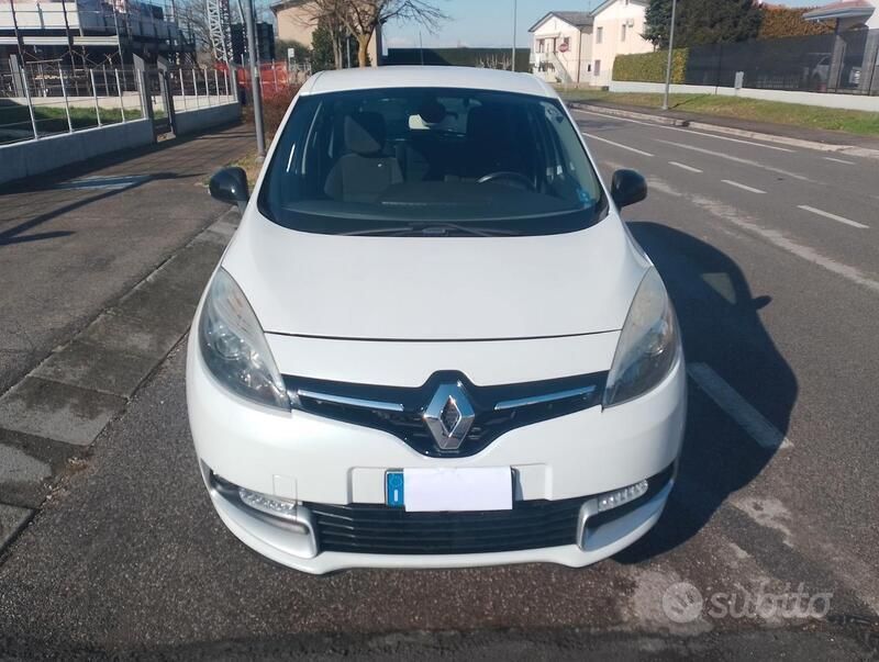 Bianco Usata 2015 Renault Scénic III Bose Edition Monovolume | 5000 € (Ottimo prezzo) - Immagine 1/4