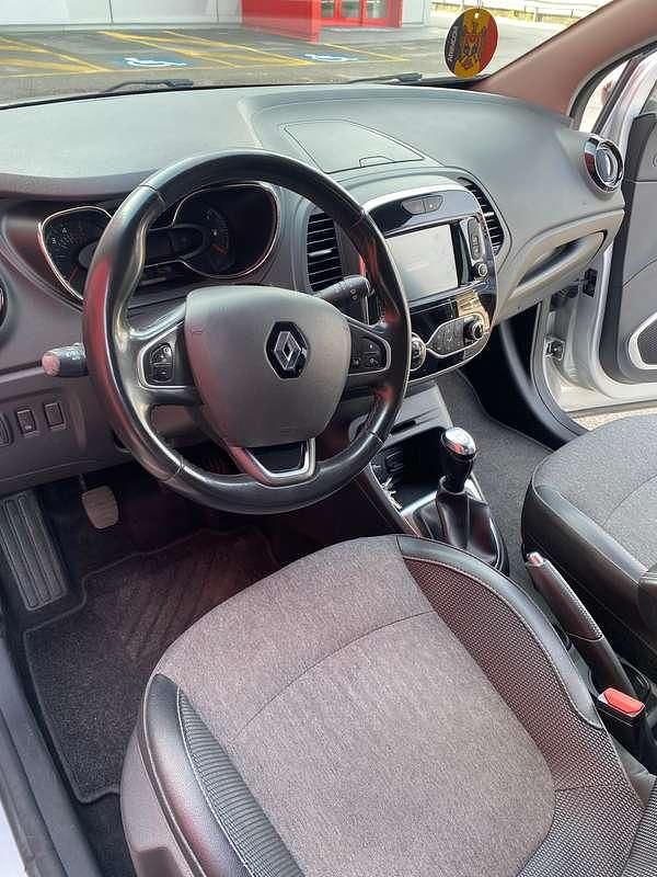 Usata Renault Captur 90 CV (66 kW) 2019 Grigio SUV