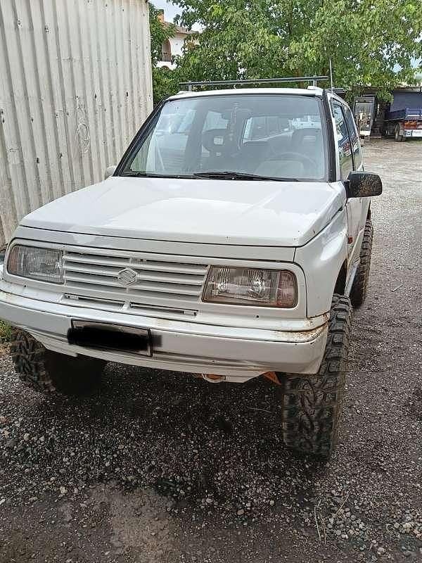 Usata Suzuki Vitara 95 CV (69 kW) 1992 Bianco SUV