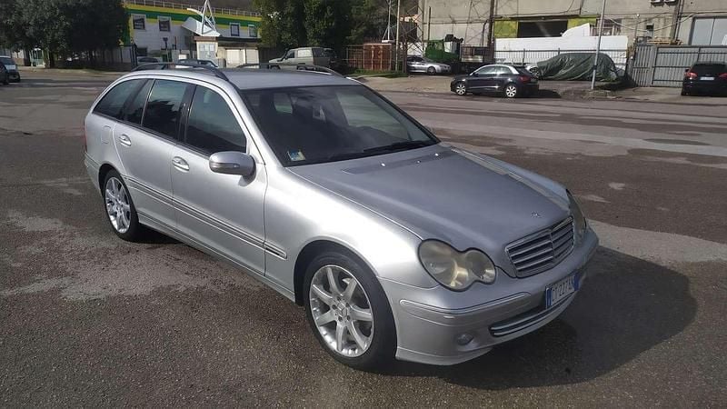 Usata Mercedes C220 Elegance 150 CV (110 kW) 2005 Argento Station wagon