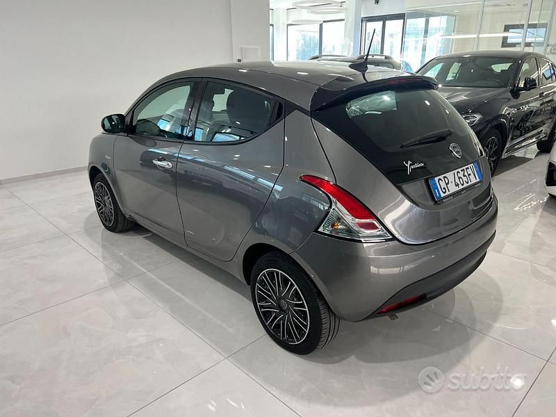 Usata Lancia Ypsilon S 69 CV (50 kW) 2023 Grigio Utilitaria