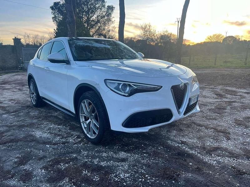 Usata Alfa Romeo Stelvio Executive 280 CV (205 kW) 2018 Bianco SUV
