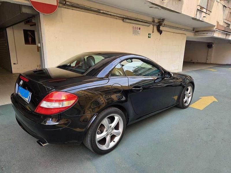 Usata Mercedes SLK200 163 CV (119 kW) 2006 Nero Cabrio