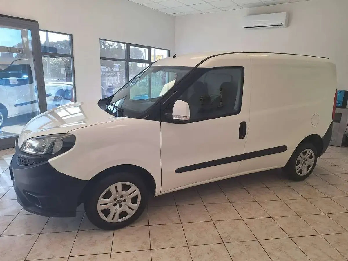 Usata Fiat Doblò 95 CV (69 kW) 2019 Bianco Monovolume