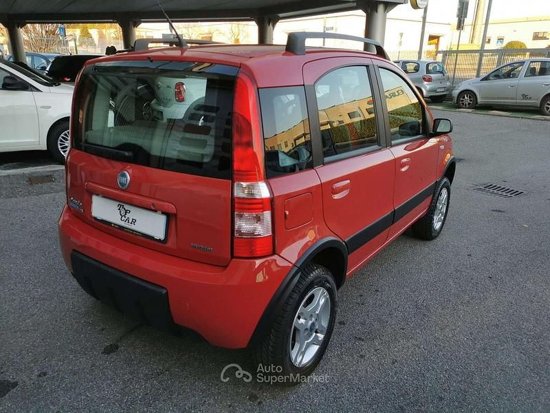 Usata Fiat Panda 4x4 Climbing 69 CV (50 kW) 2006 Rosso Utilitaria