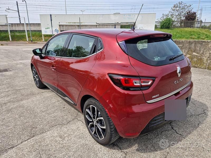 Usata Renault Clio IV Intens 90 CV (66 kW) 2017 Rosso Berlina