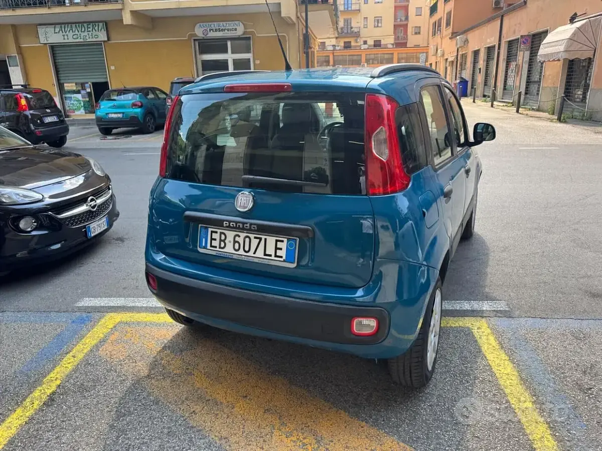 Usata Fiat Panda Lounge 80 CV (58 kW) 2013 Blu Utilitaria