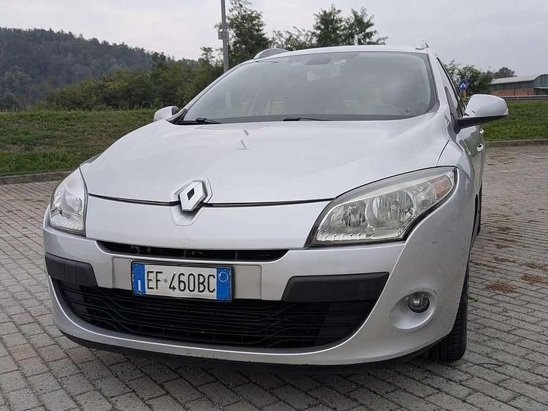 Usata Renault Mégane III 110 CV (80 kW) 2010 Argento Station wagon