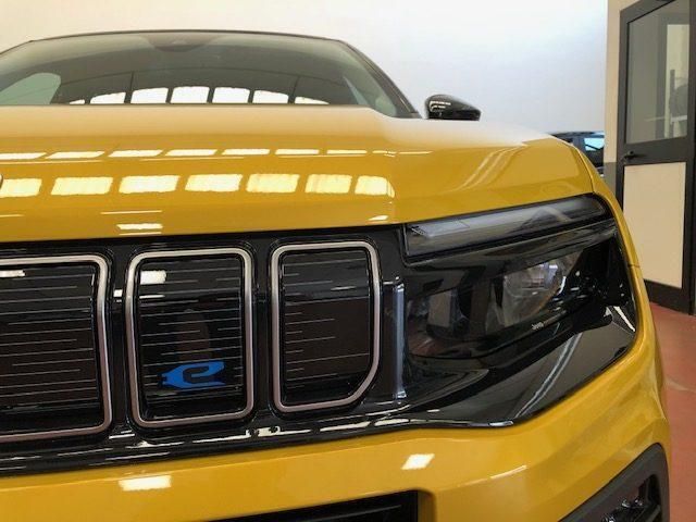 Usata Jeep Avenger EV 114 kW (156 CV) 2023 Giallo SUV