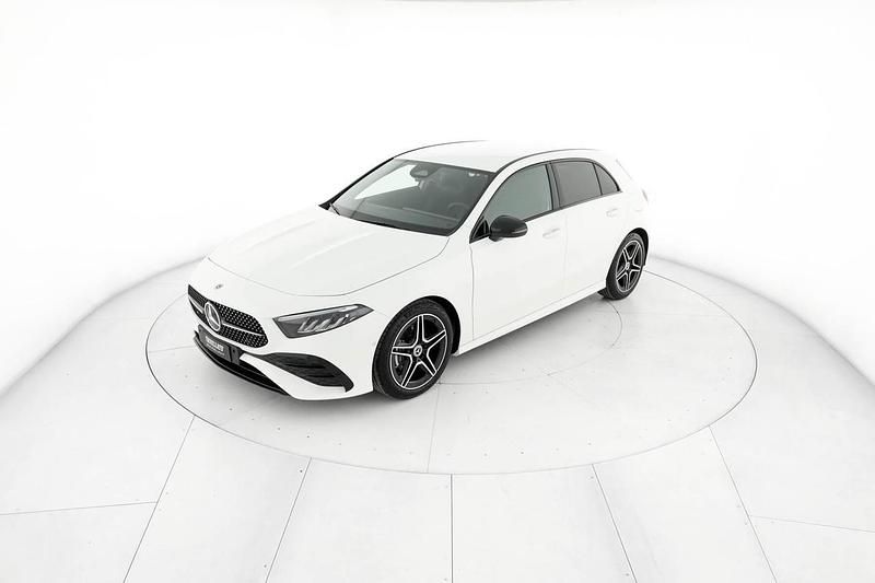 Usata Mercedes A200 AMG Line Premium 163 CV (119 kW) 2025 Bianco Berlina