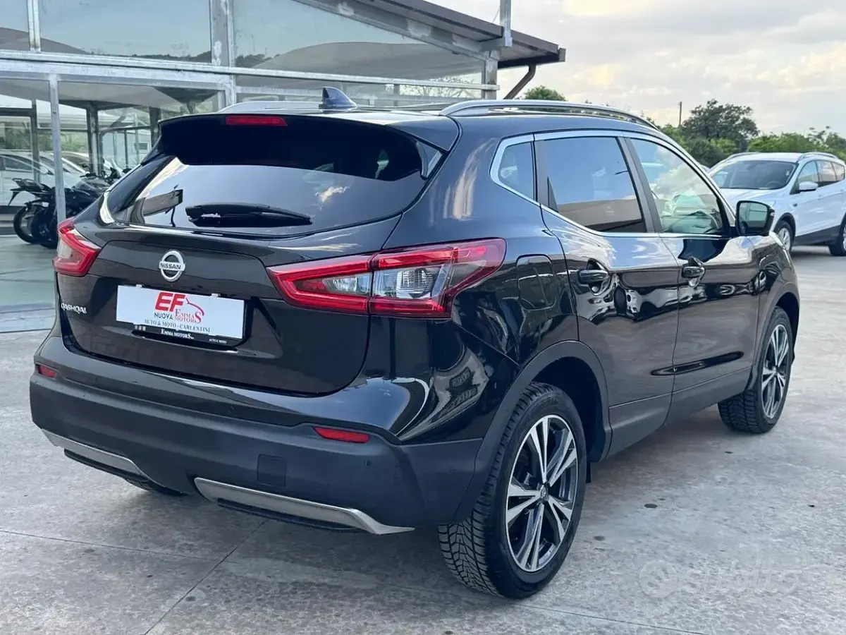 Usata Nissan Qashqai N-Connecta 140 CV (102 kW) 2019 Nero SUV