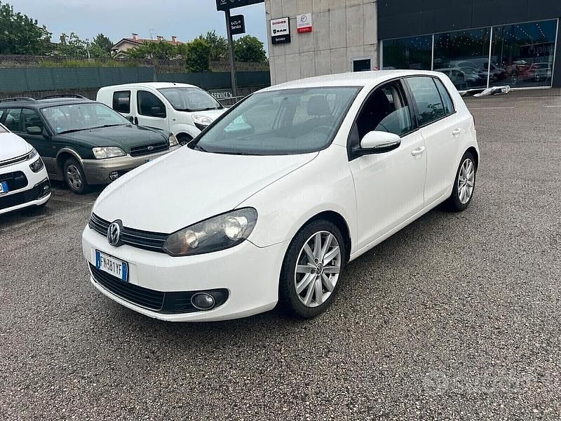 Usata VW Golf VI Highline 105 CV (77 kW) 2010 Bianco Utilitaria