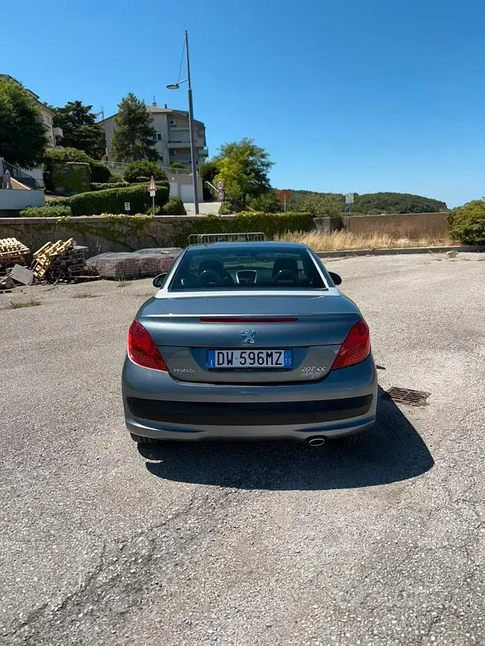 Usata Peugeot 207 CC 120 CV (88 kW) 2009 Grigio Cabrio