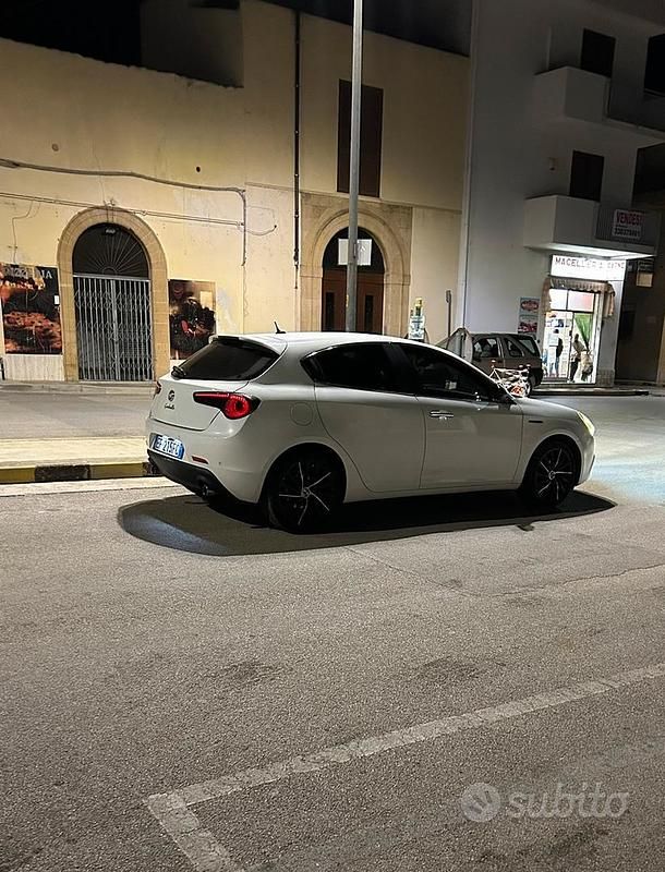 Usata Alfa Romeo Giulietta 170 CV (125 kW) 2010 Bianco Utilitaria