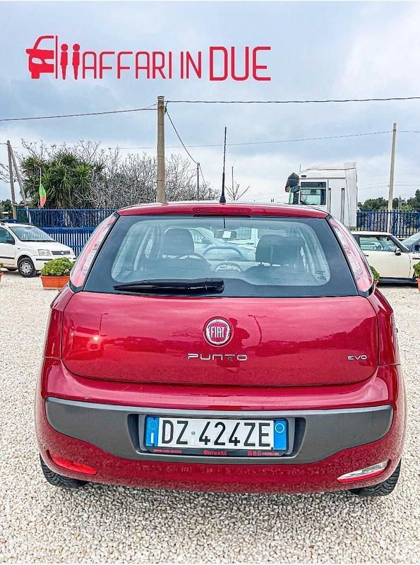 Usata Fiat Punto Evo Dynamic 75 CV (55 kW) 2009 Rosso Utilitaria