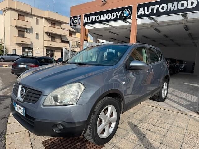Grigio Usata 2009 Nissan Qashqai Tekna SUV | 2800 € (Buon prezzo) - Immagine 1/4