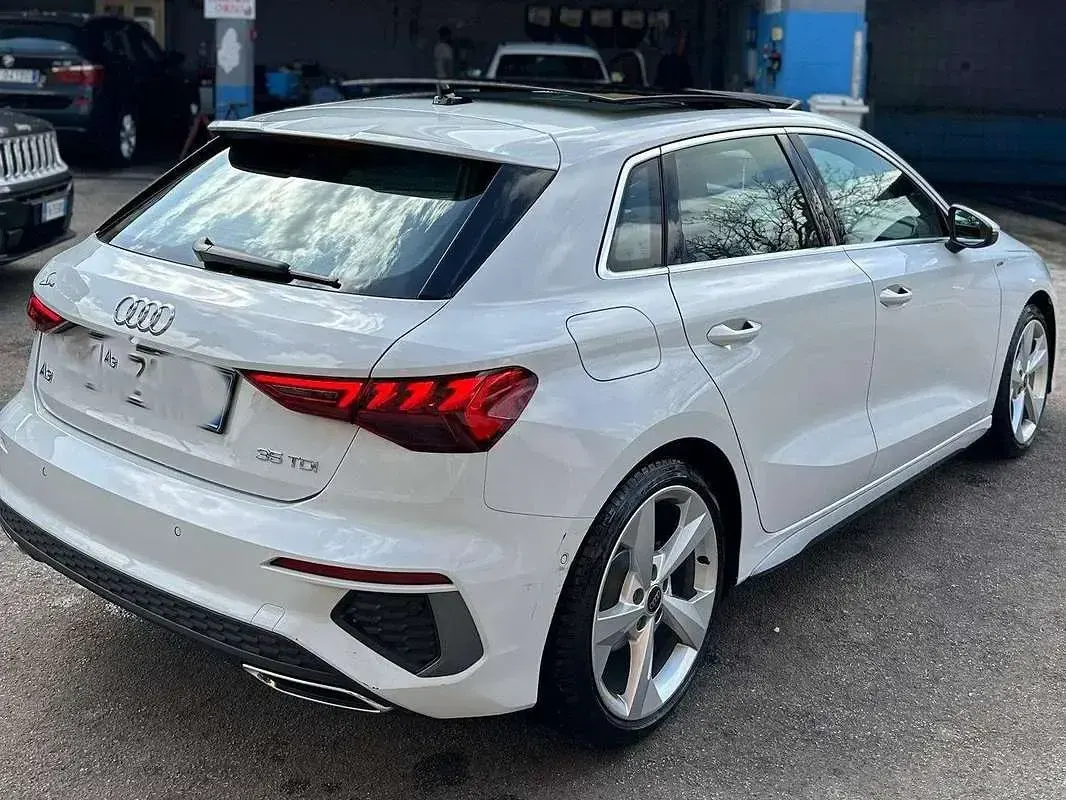Usata Audi A3 Attraction 110 CV (80 kW) 2024 Bianco Berlina